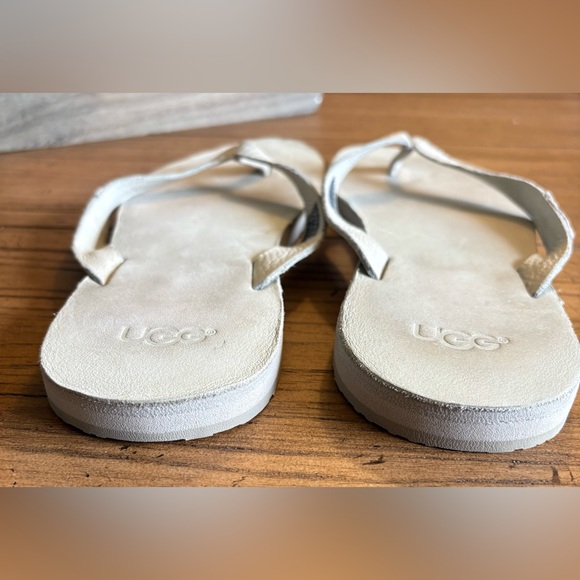 UGG!!!! Great Condition Women's Off- White Leather Non Slip Flip Flops Size 8 - Picture 5 of 10